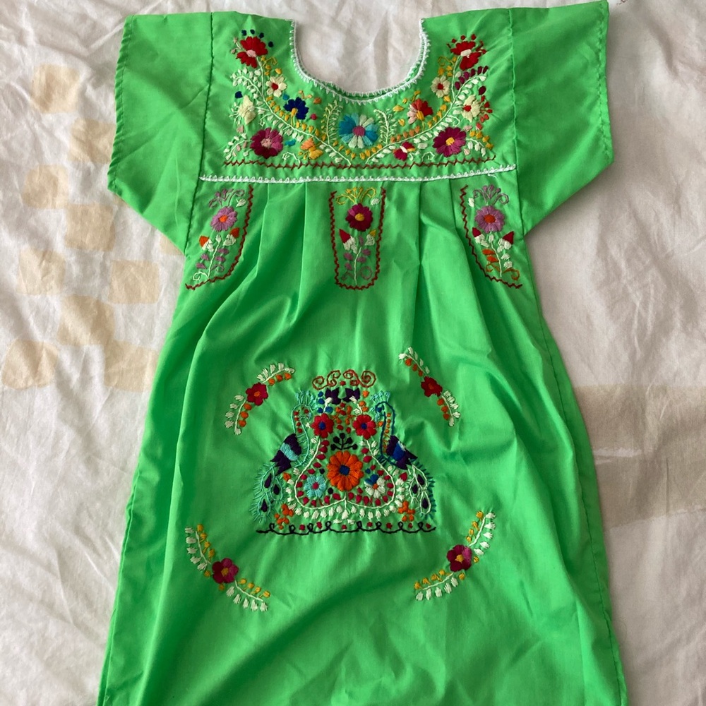 Mexican embroidered dress for 6-8 years old. Bought in Mexico